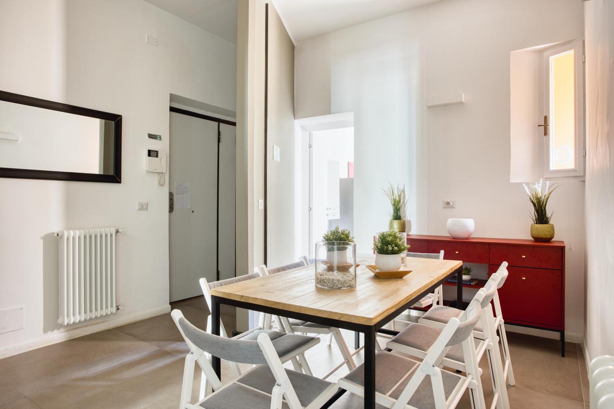Clausim Domus: New Brightful Flat Next To The Vatican Rom